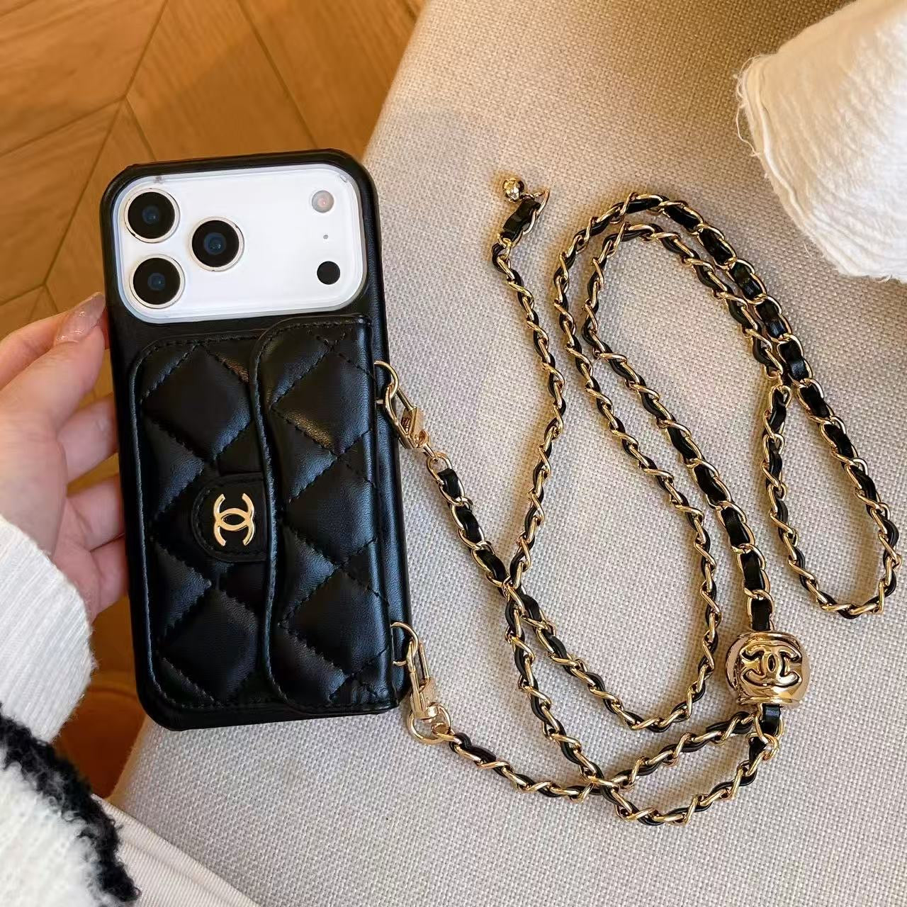 CHANEL MINI BAG LUXE